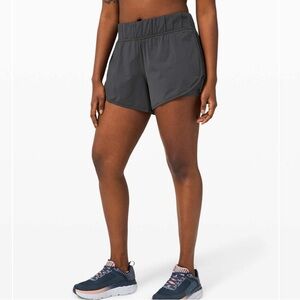 Lululemon Strides Ahead High-Rise Short Size 6 Graphite Grey
